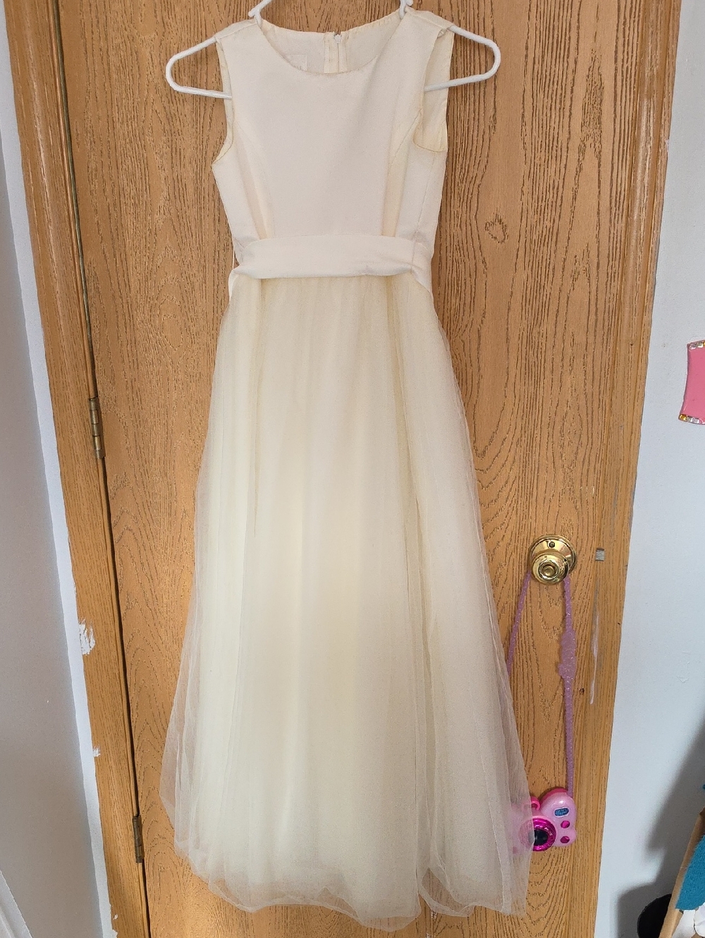David's Bridal Cream Sleeveless Tulle Maxi Dress